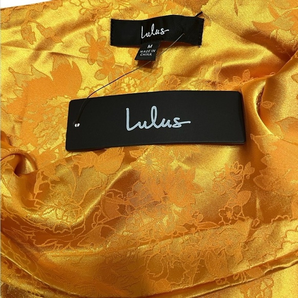 Lulu's Yellow Satin Floral Print Asymmetrical Cowl Neck Mini Dress Size M - Picture 12 of 13